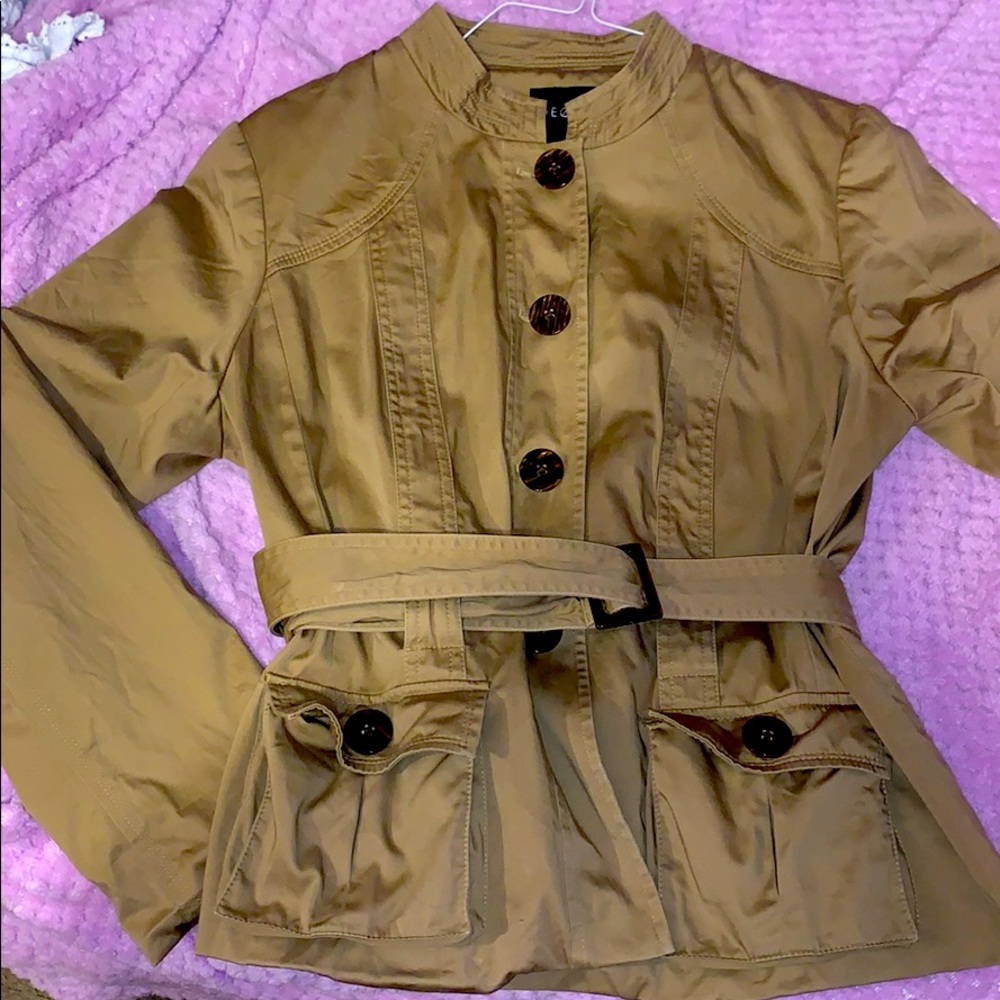Khaki COAT 🧥 BEST FOR WINTER AND COLD DAYS 20$